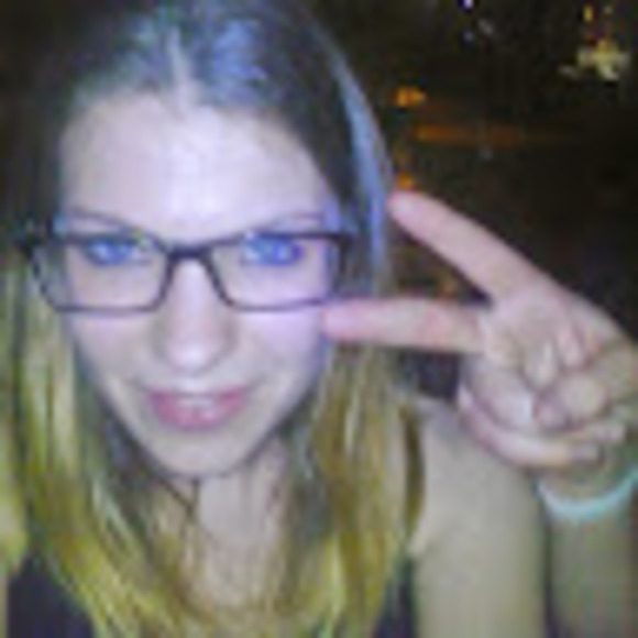 Meet your Posher, Kate - Picture 1 of 1